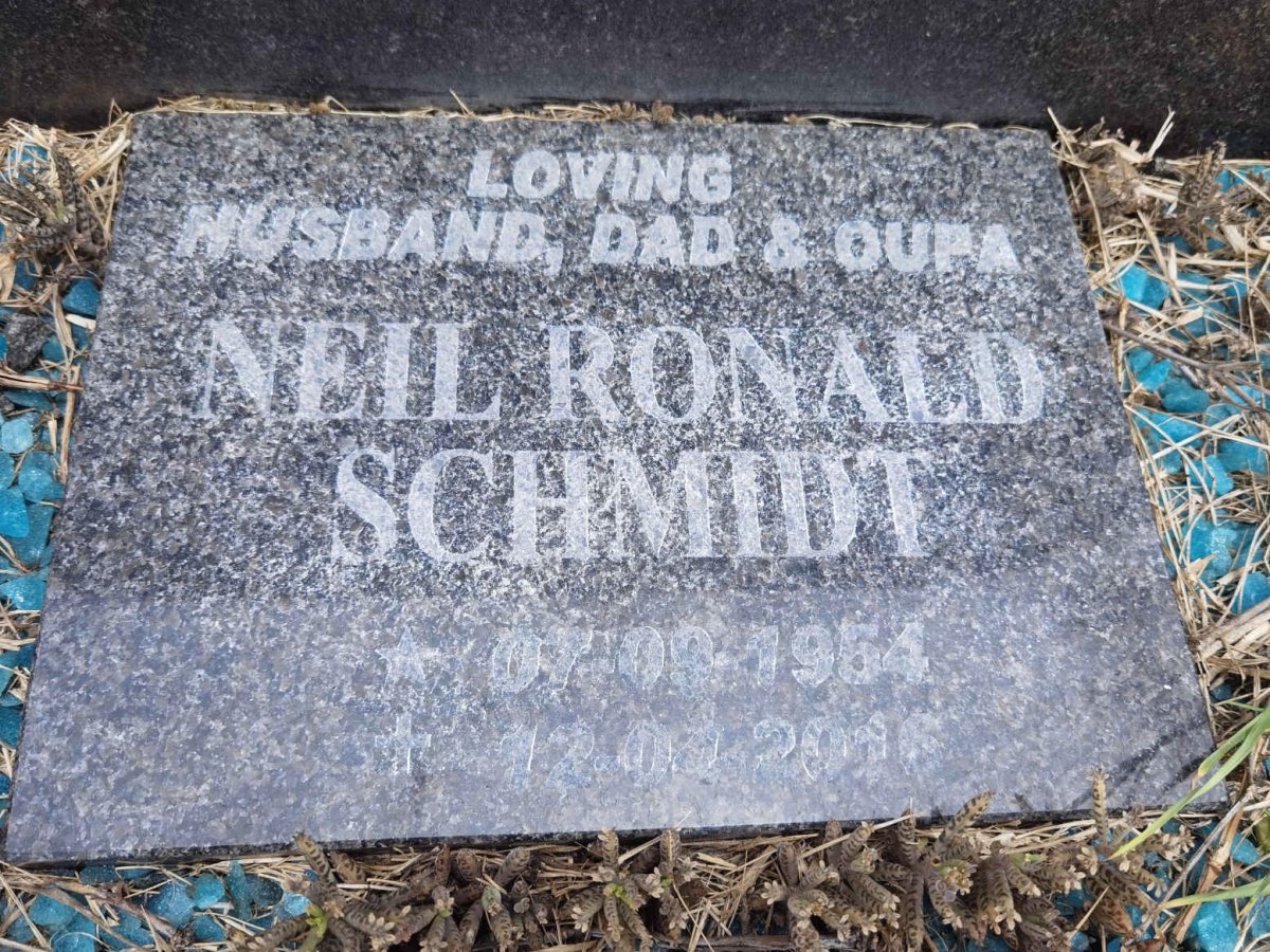 SCHMIDT Neil Ronald 1964-2016