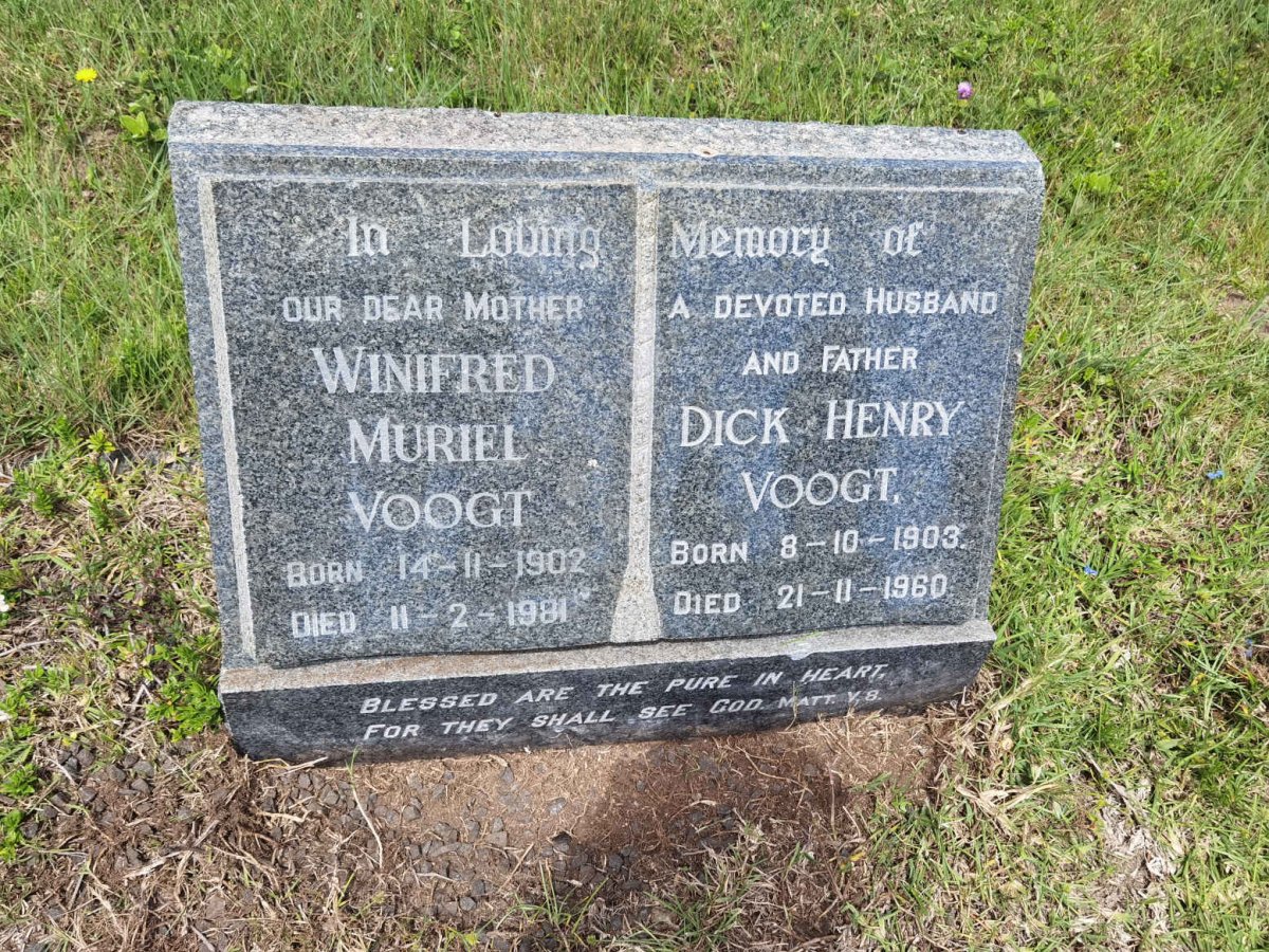 VOOGT Dick Henry 1903-1960 & Winifred Muriel 1902-1981