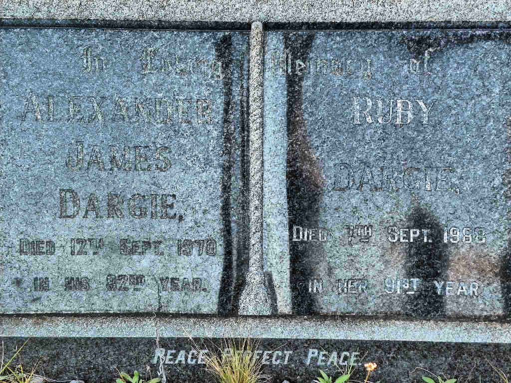 DARGIE Alexander James -1970 &amp; Ruby -1988