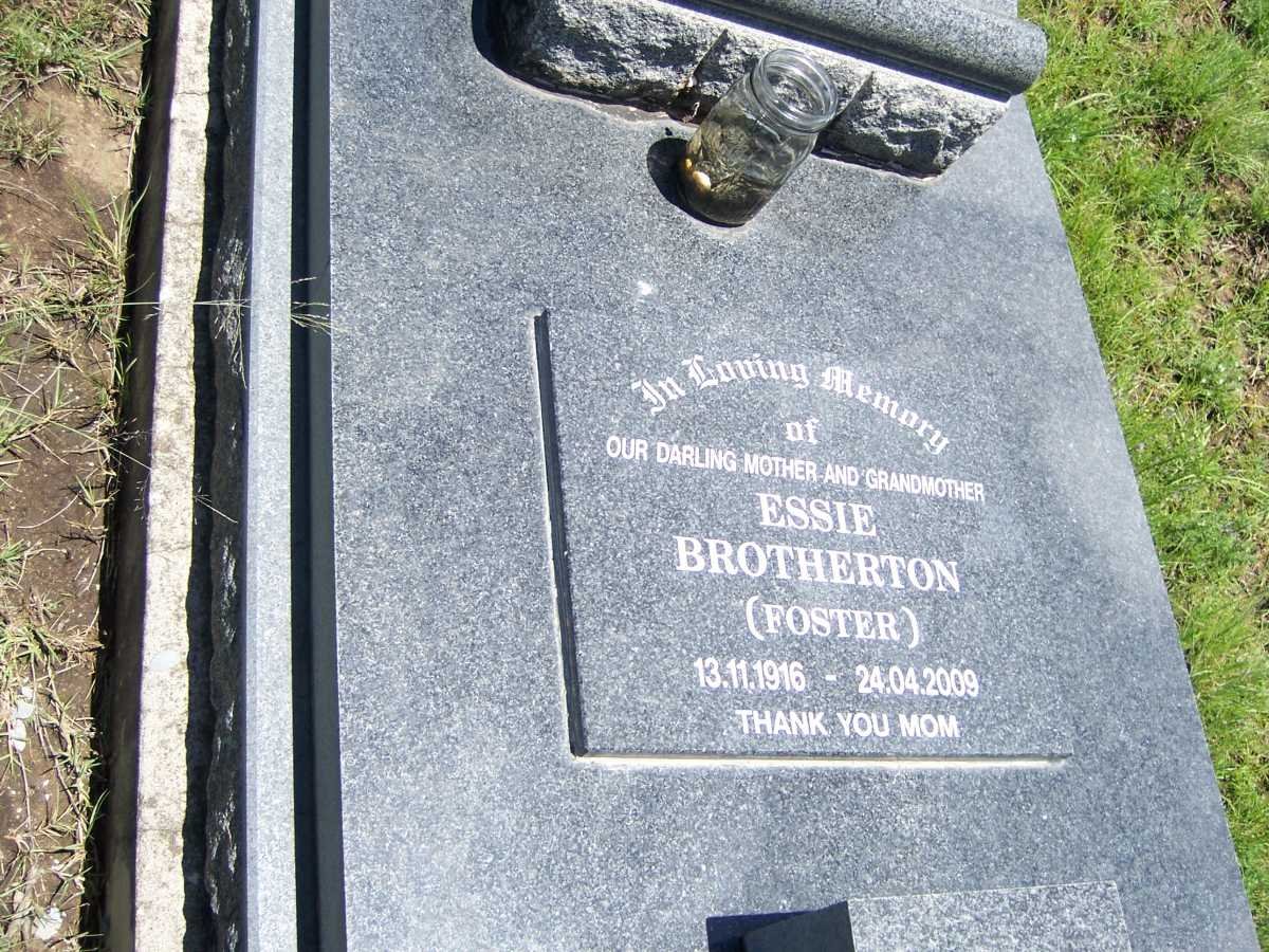 BROTHERTON Essie nee FOSTER 1916-2009