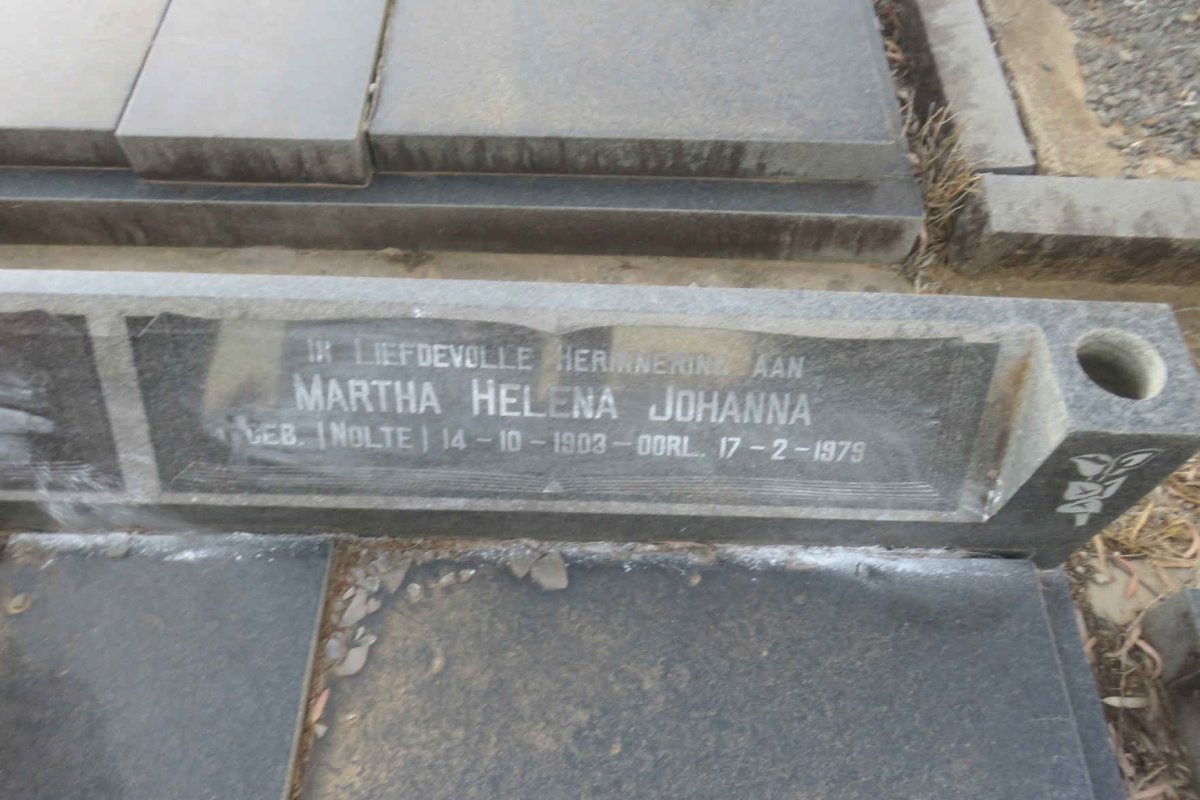 FERRANHO Antonia Fazenda 1896-1979 &amp; Martha Helena Johanna NOLTE 1903-1979