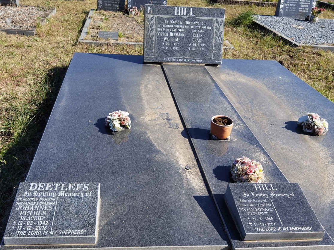HILL Vivian Edward Clement 1946-2007 :: DEETLEFS Johannes Petrus 1942-2018