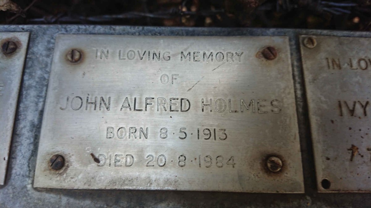 HOLMES John Alfred 1913-1984
