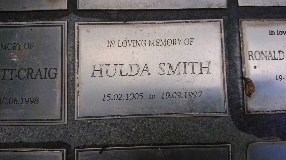 SMITH Hulda 1905-1997