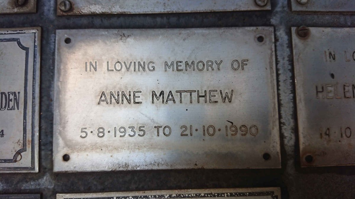 MATTHEW Anne 1935-1990
