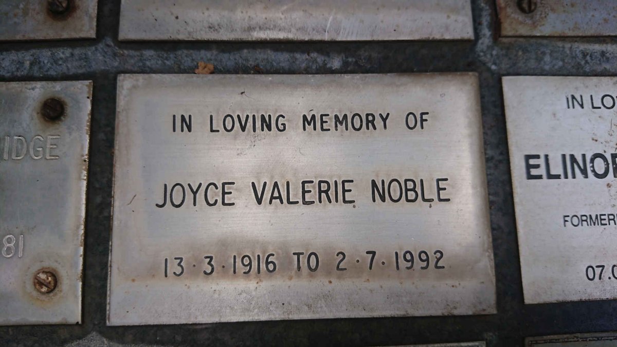 NOBLE Joyce Valerie 1916-1992
