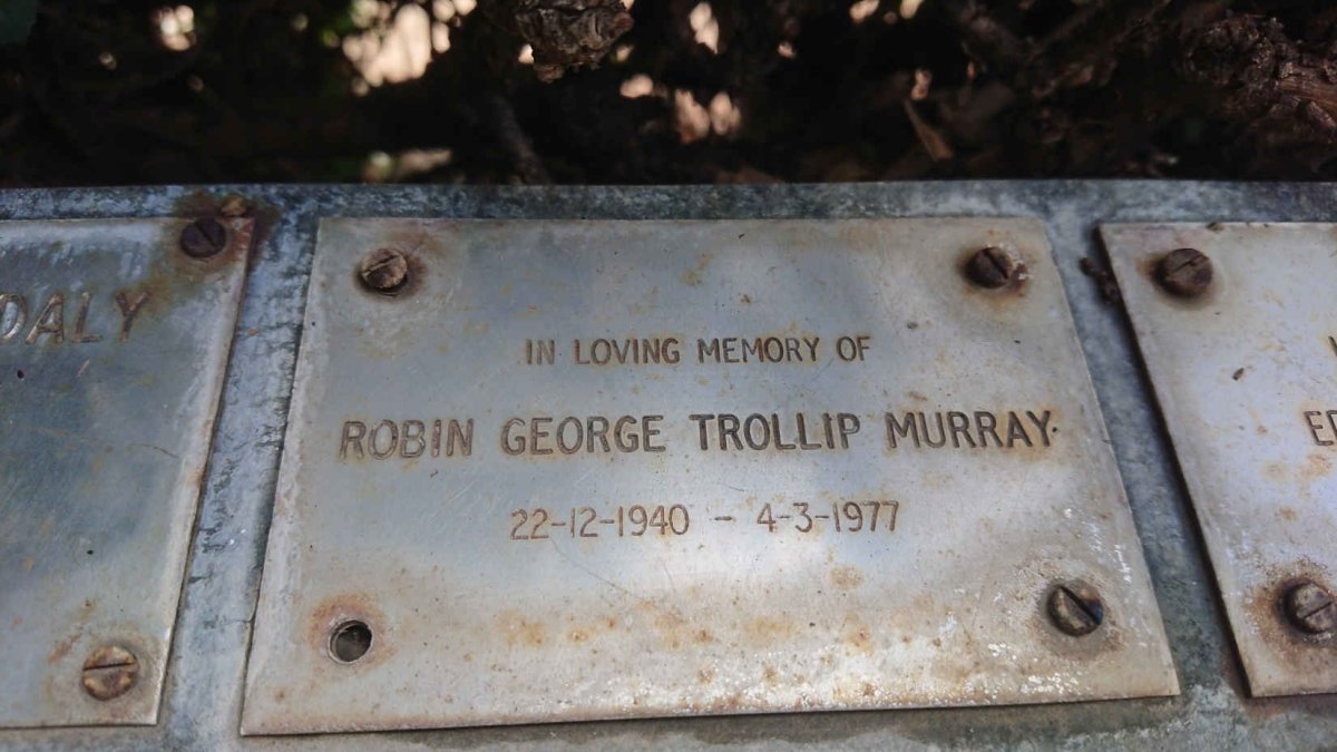 MURRAY Robin George Trollip 1940-1977