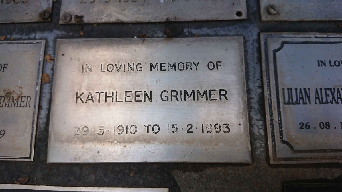 GRIMMER Kathleen 1910-1993
