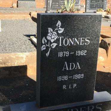 SAUNDERS Tonnes 1879-1962 &amp; Ada 1896-1989