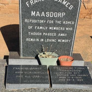 MAASDORP Francis James 1933-1999 &amp; Gwendoline Flora RICHARDSON 1936-1998