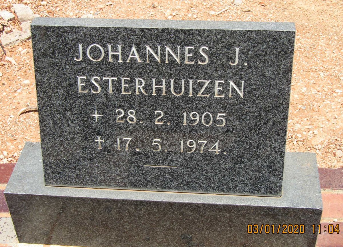 ESTERHUIZEN Johannes J. 1905-1974