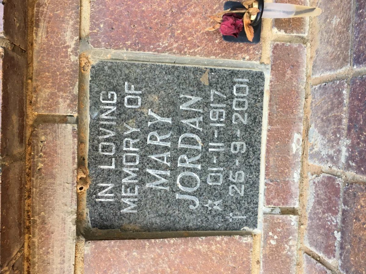 JORDAN Mary 1917-2001
