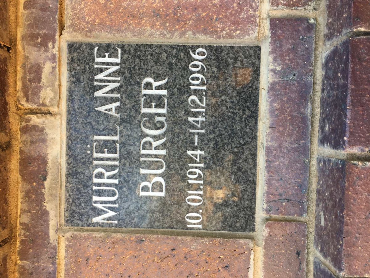 BURGER Muriël Anne 1914-1996