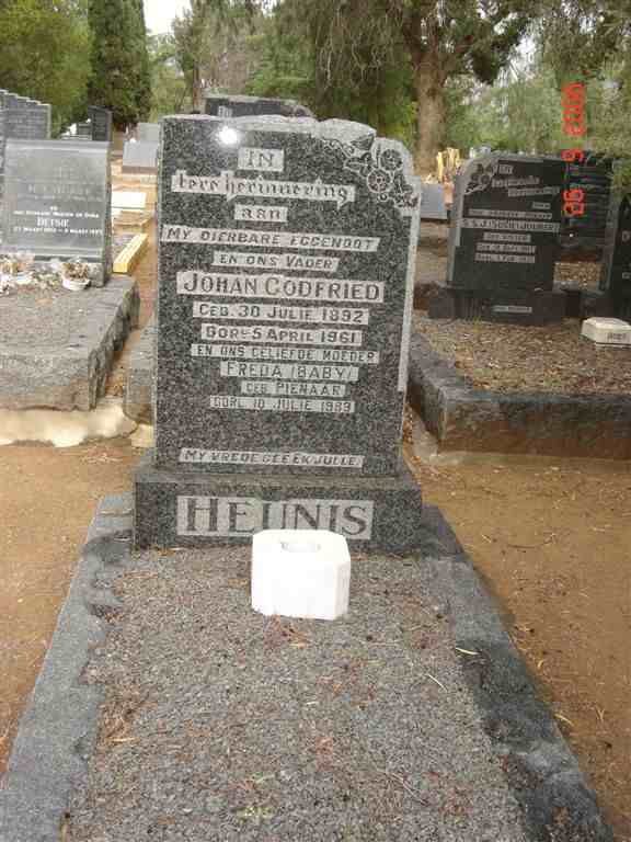 HEUNIS Johan Godfried 1892-1961 &amp; Freda PIENAAR -1989