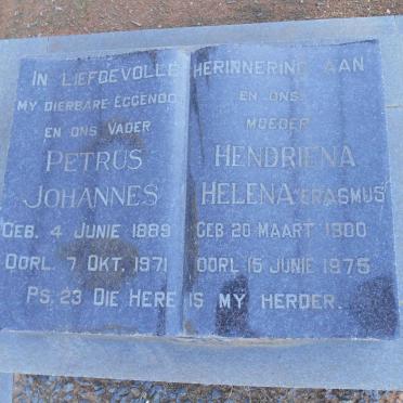MERWE Petrus Johannes, van der 1889-1971 &amp; Hendriena Helena ERASMUS 1900-1975