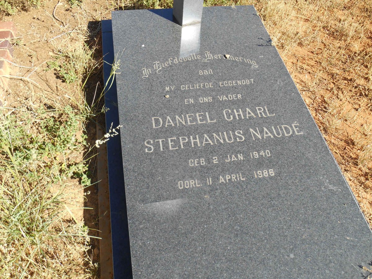 NAUDÉ Daneel Charl Stephanus 1940-1986