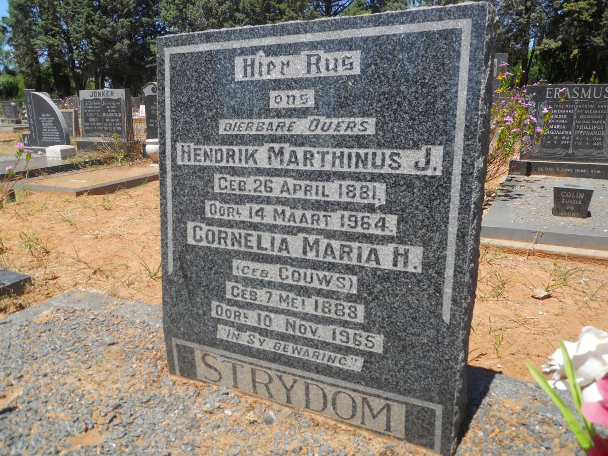 STRYDOM Hendrik Marthinus J. 1881-1964 &amp; Cornelia Maria H. GOUWS 1888-1965