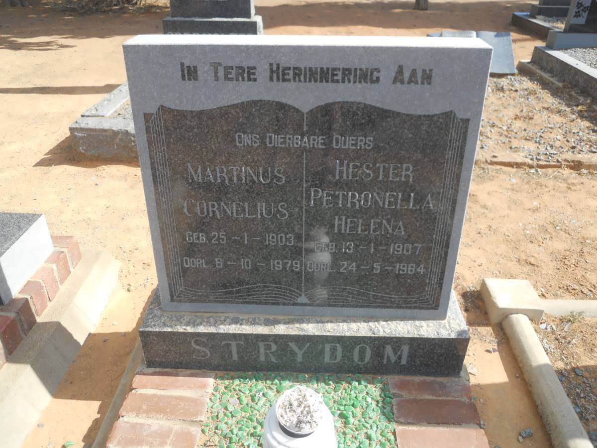 STRYDOM Martinus Cornelius 1903-1979 &amp; Hester Petronella Helena 1907-1964