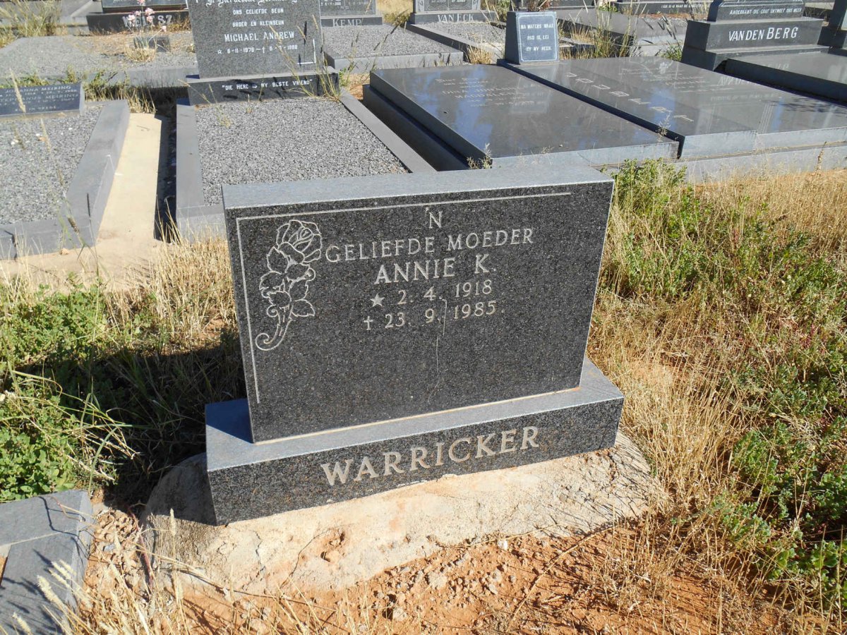 WARRICKER Annie K. 1918-1985