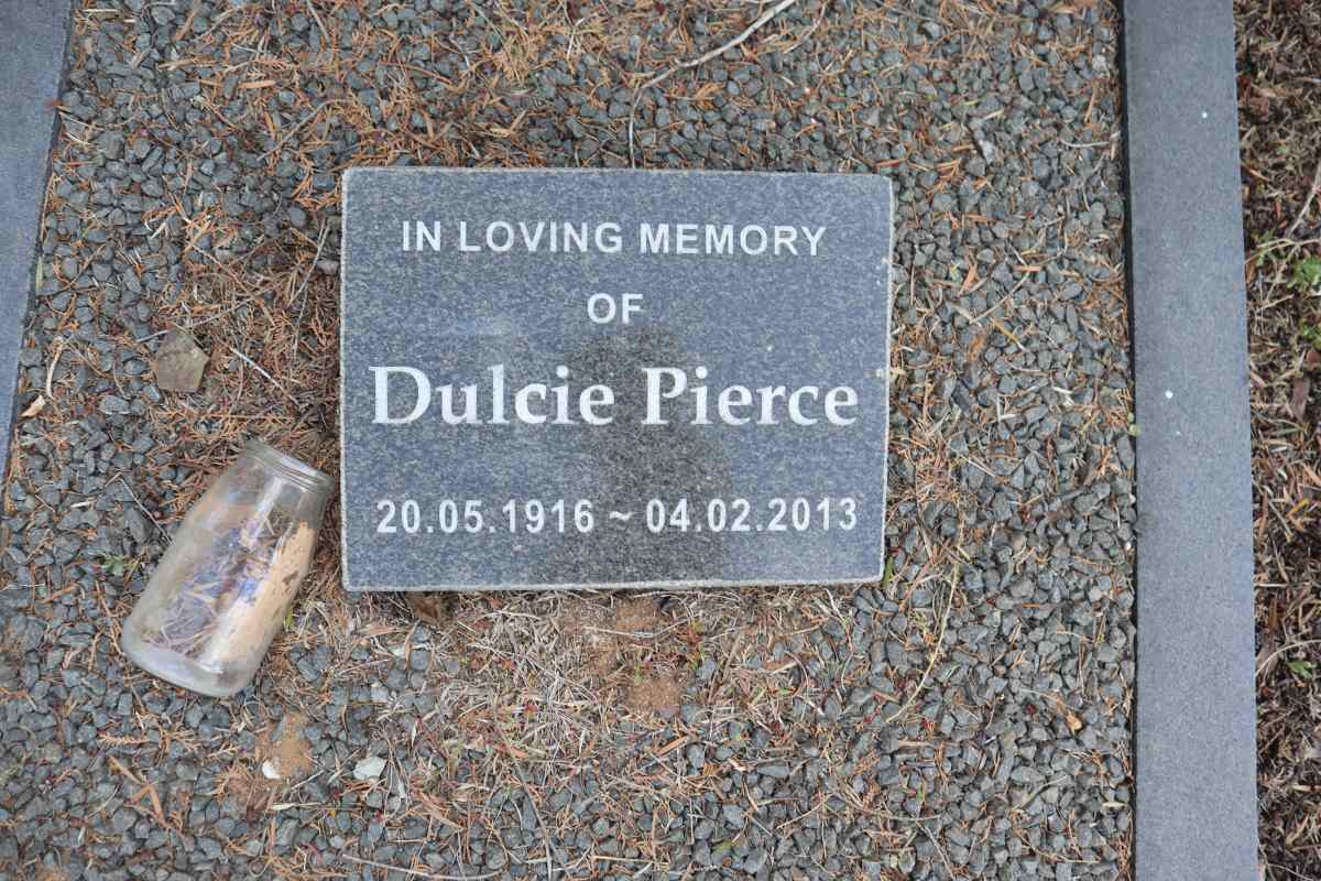 PIERCE Dulcie 1916-2013