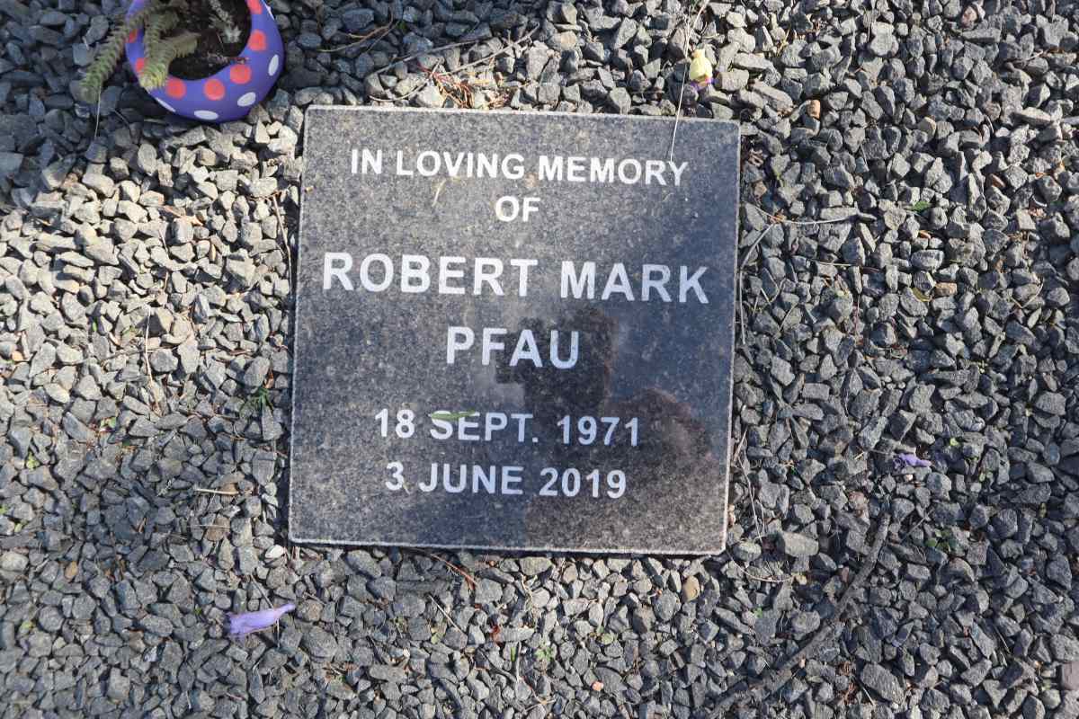 PFAU Robert Mark 1971-2019