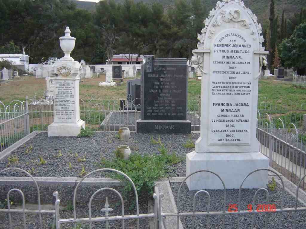MINNAAR Family Gravestone