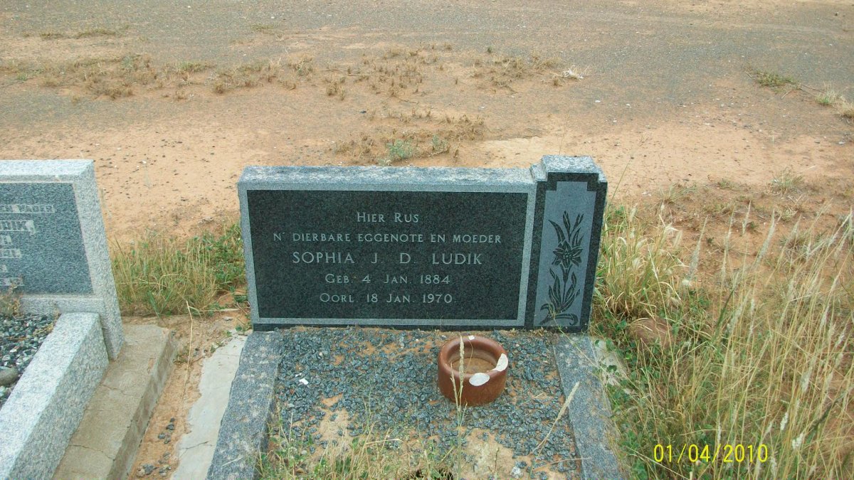 LUDIK Sophia J.D. 1884-1970