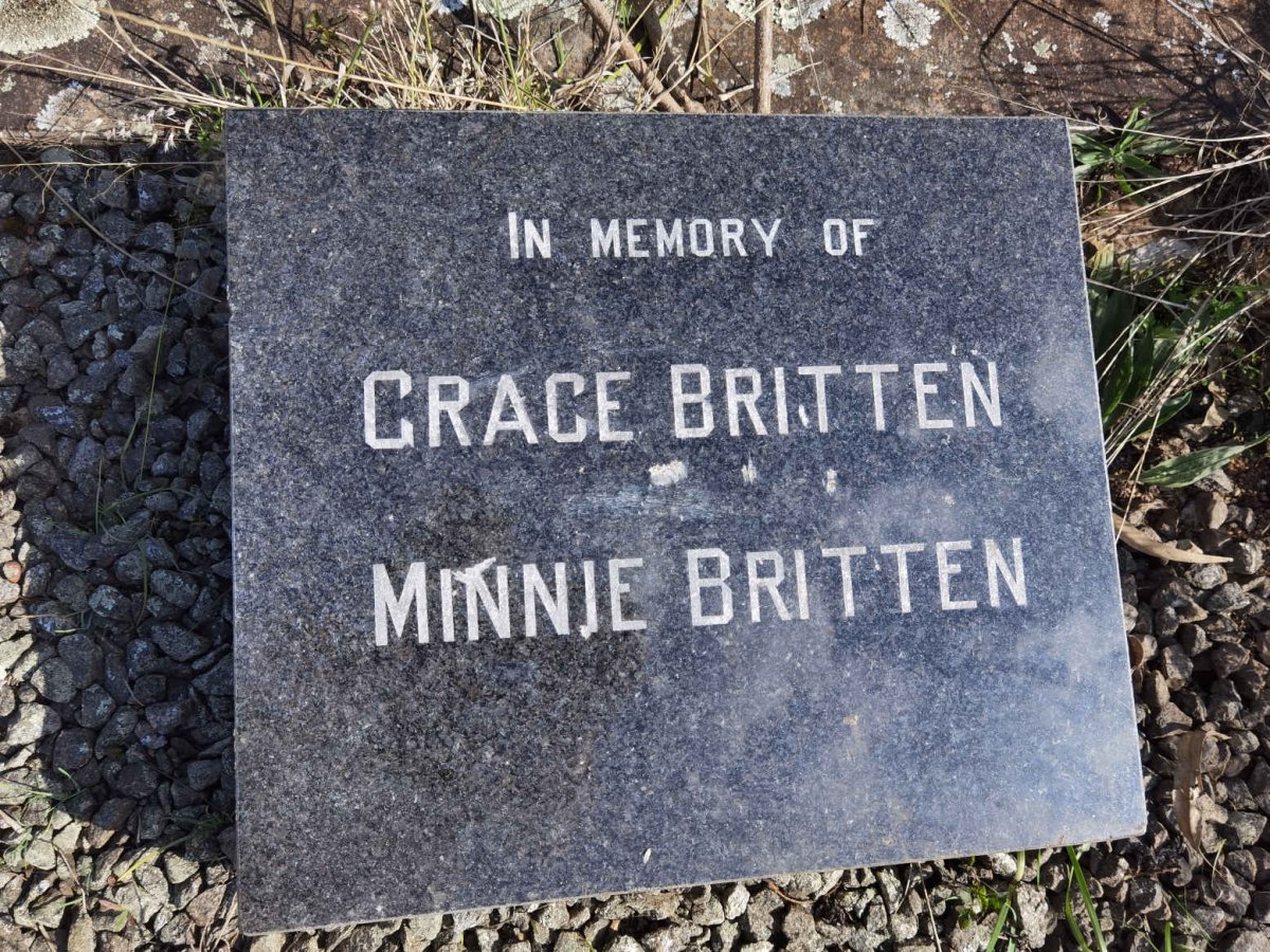 BRITTEN Grace  :: BRITTEN Minnie 
