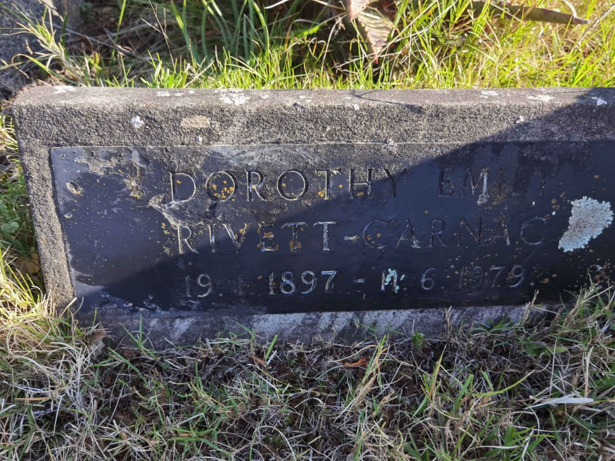 CARNAC Dorothy Emily, RIVETT 1897-1979