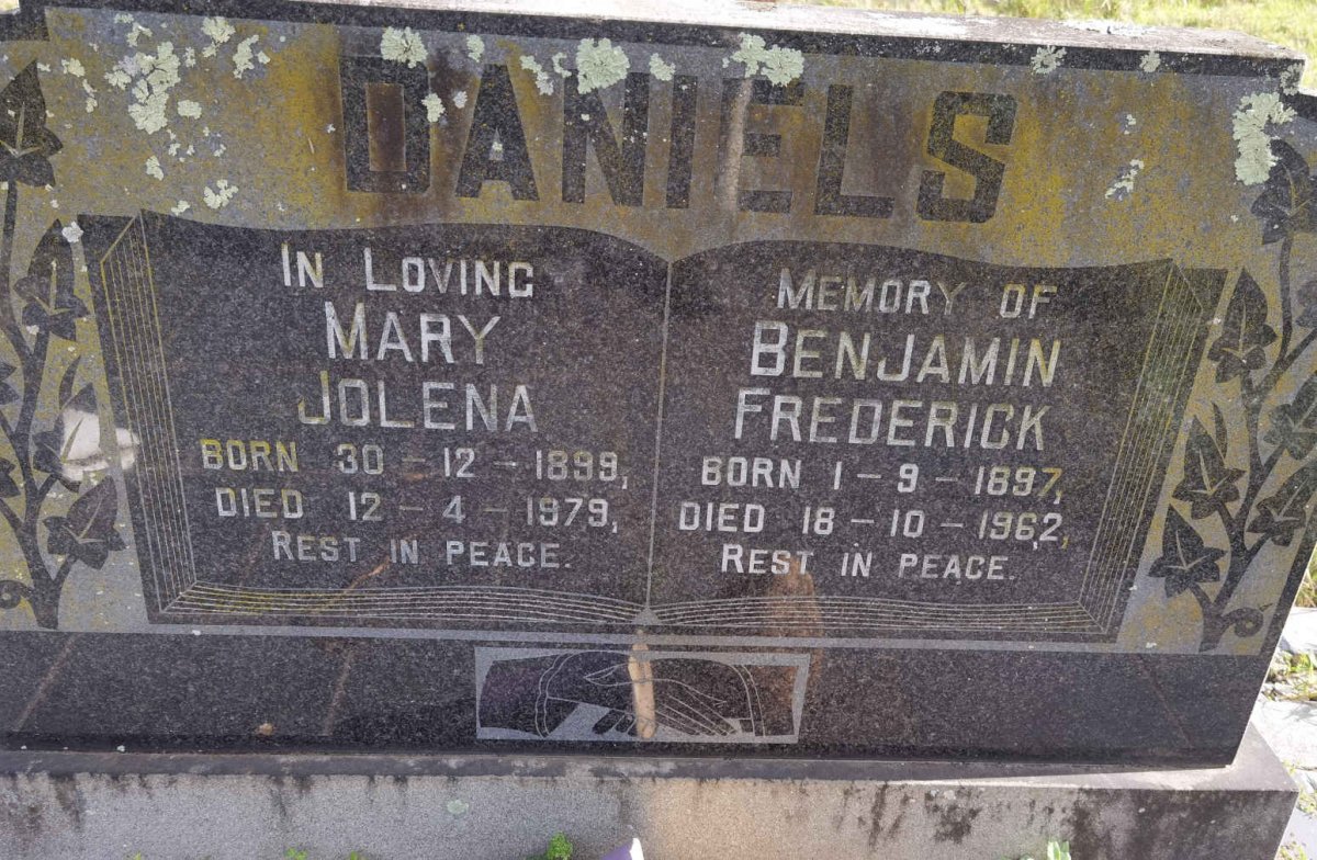 DANIELS Benjamin Frederick 1897-1962 &amp; Mary Jolena 1899-1979