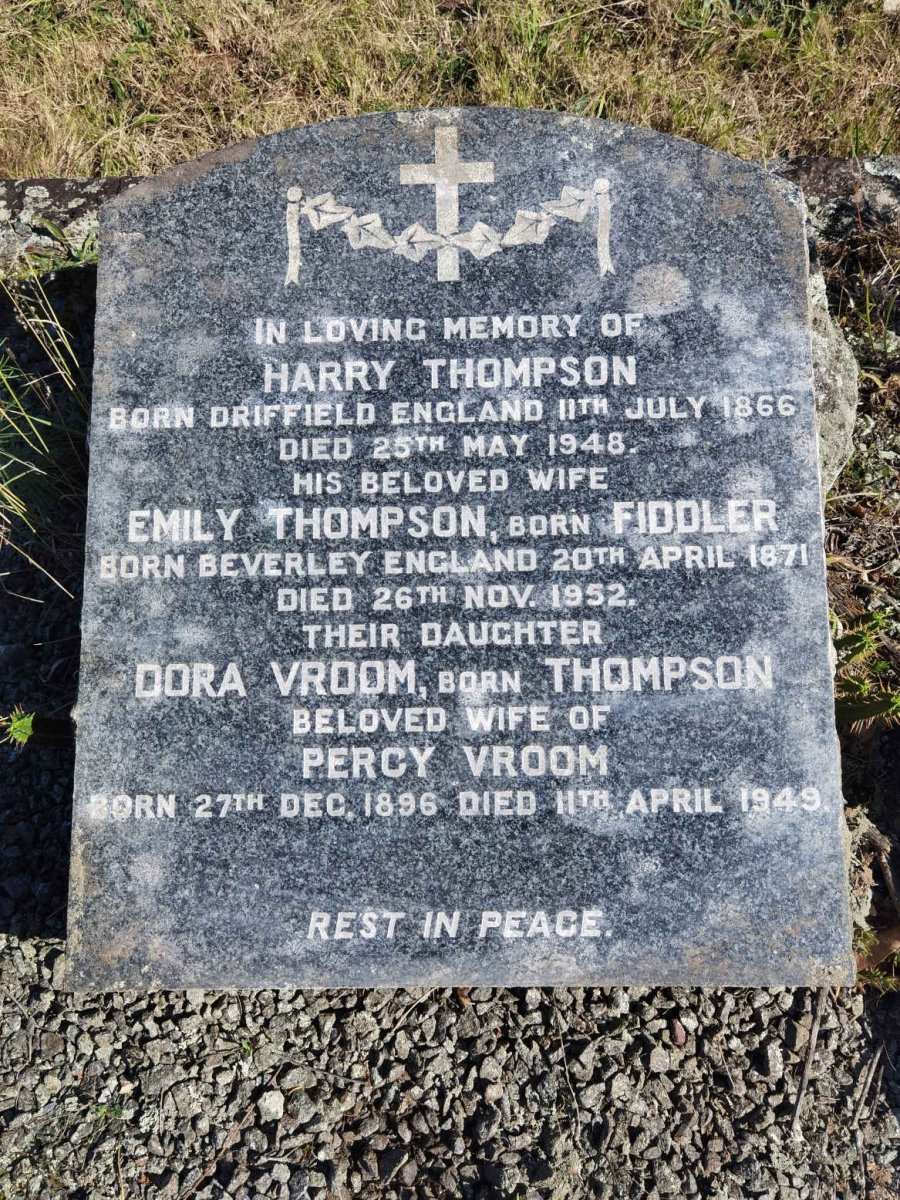 THOMPSON Harry 1866-1948 &amp; Emily FIDDLER 1871-1952 :: VROOM Dora nee THOMPSON 1896-1949