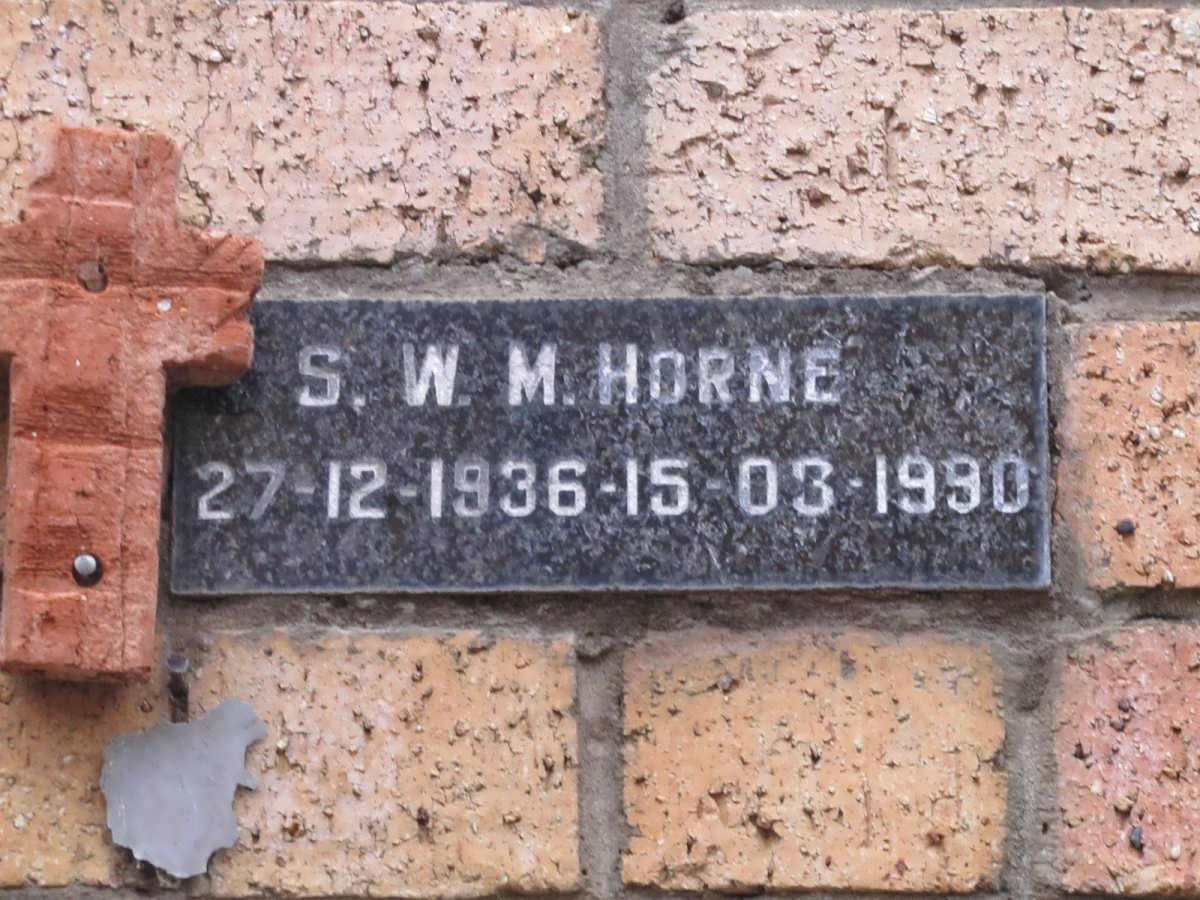 HORNE S.W.M. 1936-1990