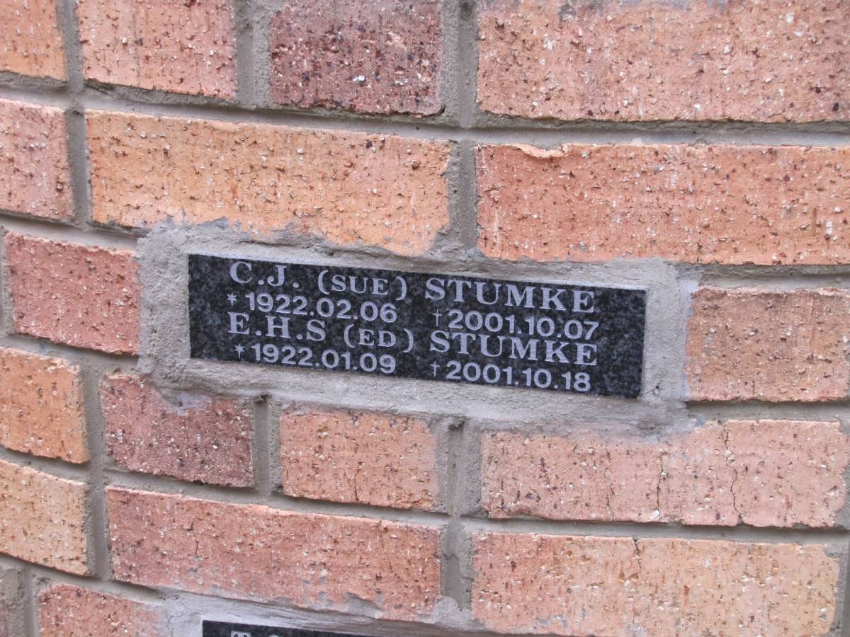 STUMKE E.H.S. 1922-2001 &amp; C.J. 1922-2001