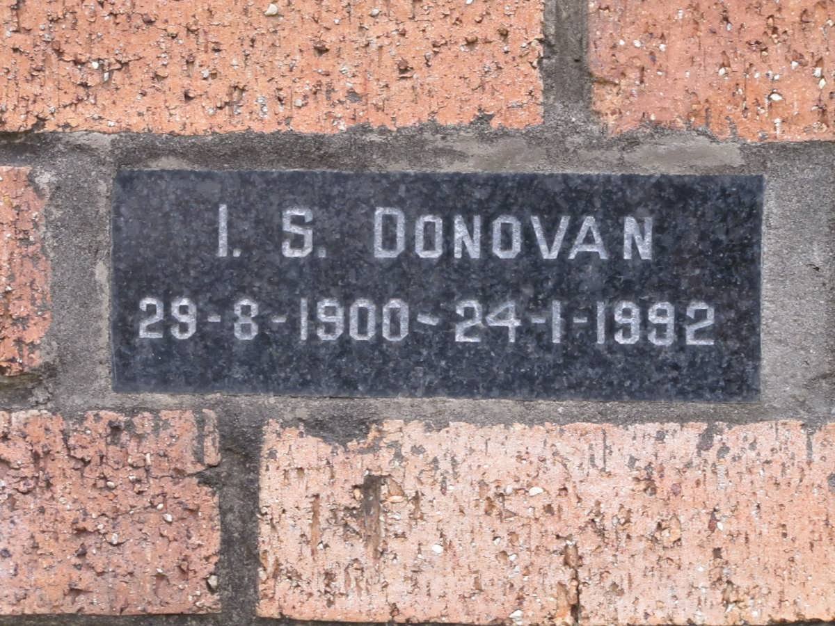DONOVAN I.S. 1900-1992