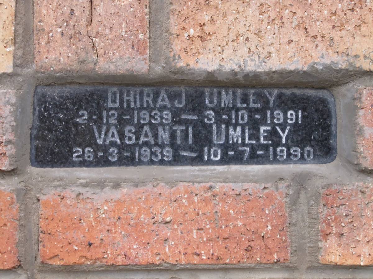 UMLEY Dhiraj 1939-1991 &amp; Vasanti 1939-1990
