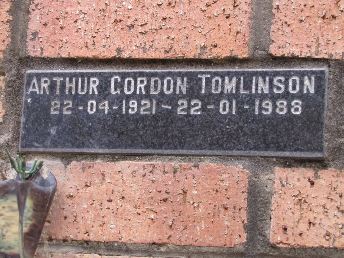TOMLINSON Arthur Gordon 1921-1988