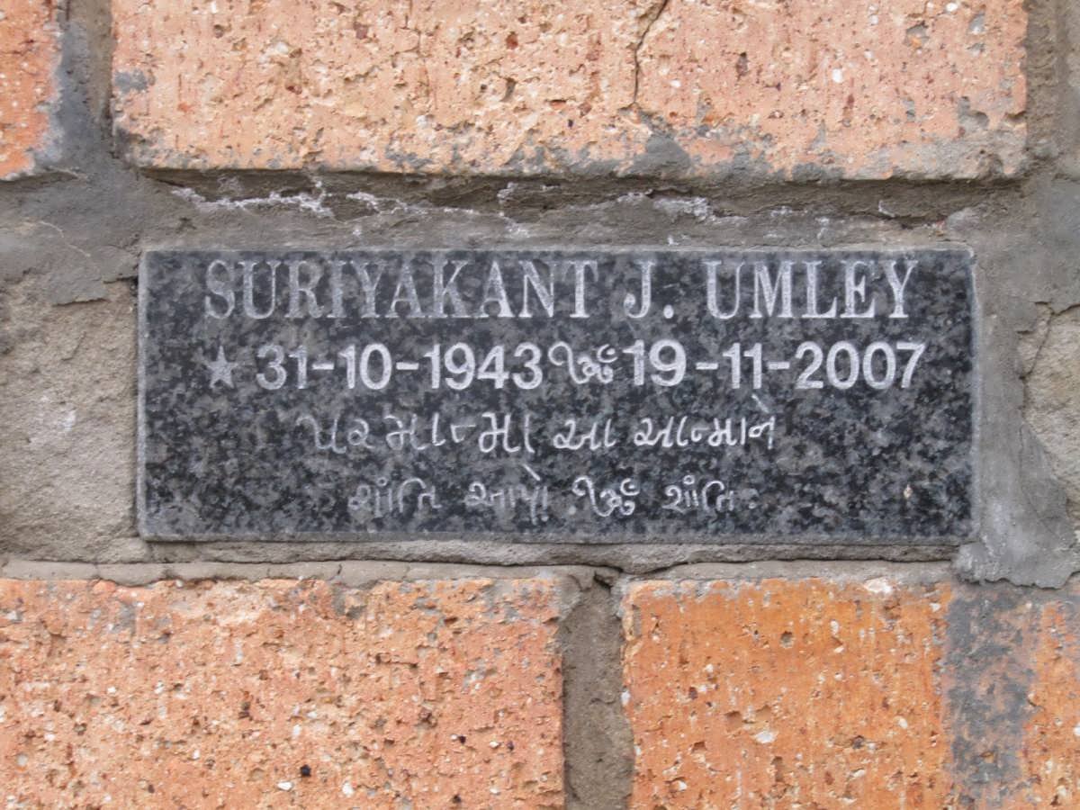UMLEY Suriyakant J. 1943-2007