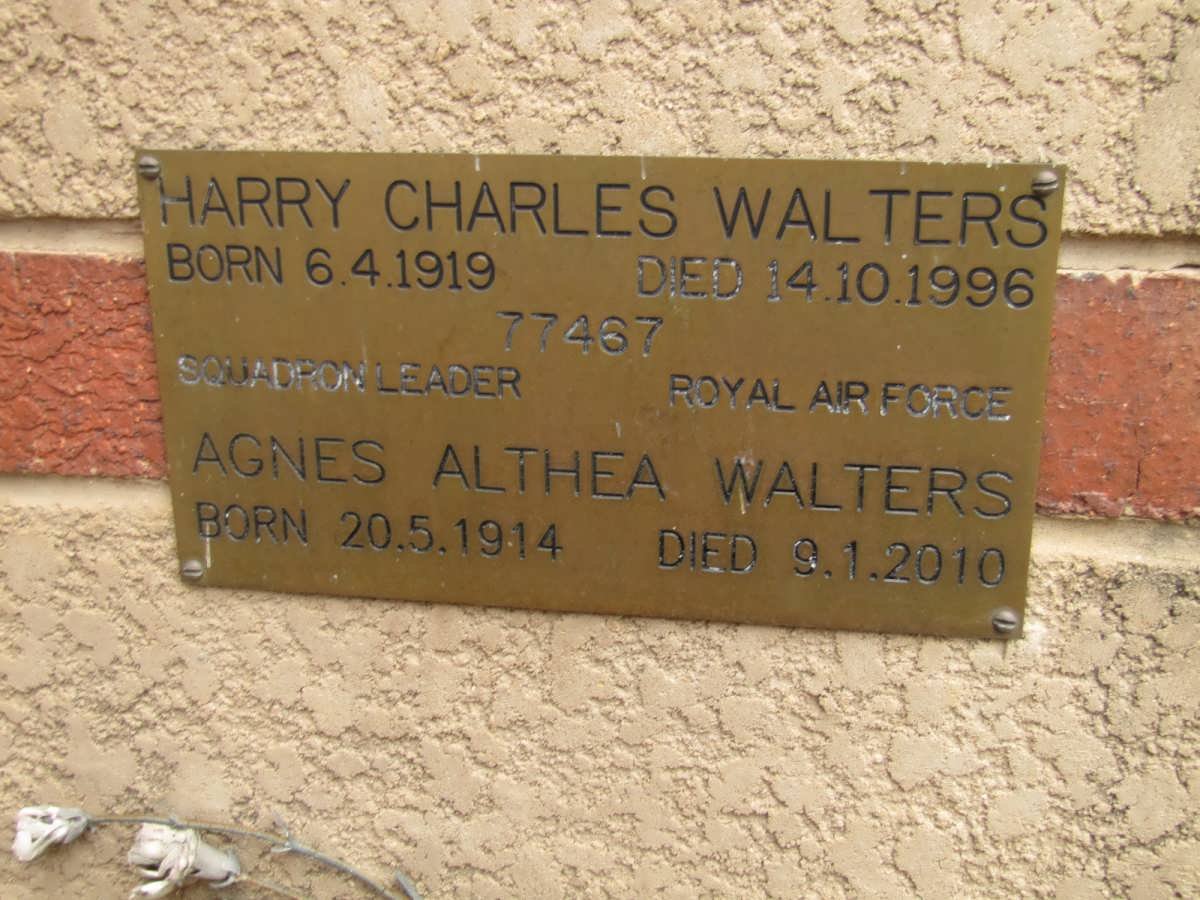 WALTERS Harry Charles 1919-1996 &amp; Agnes Althea 1914-2010