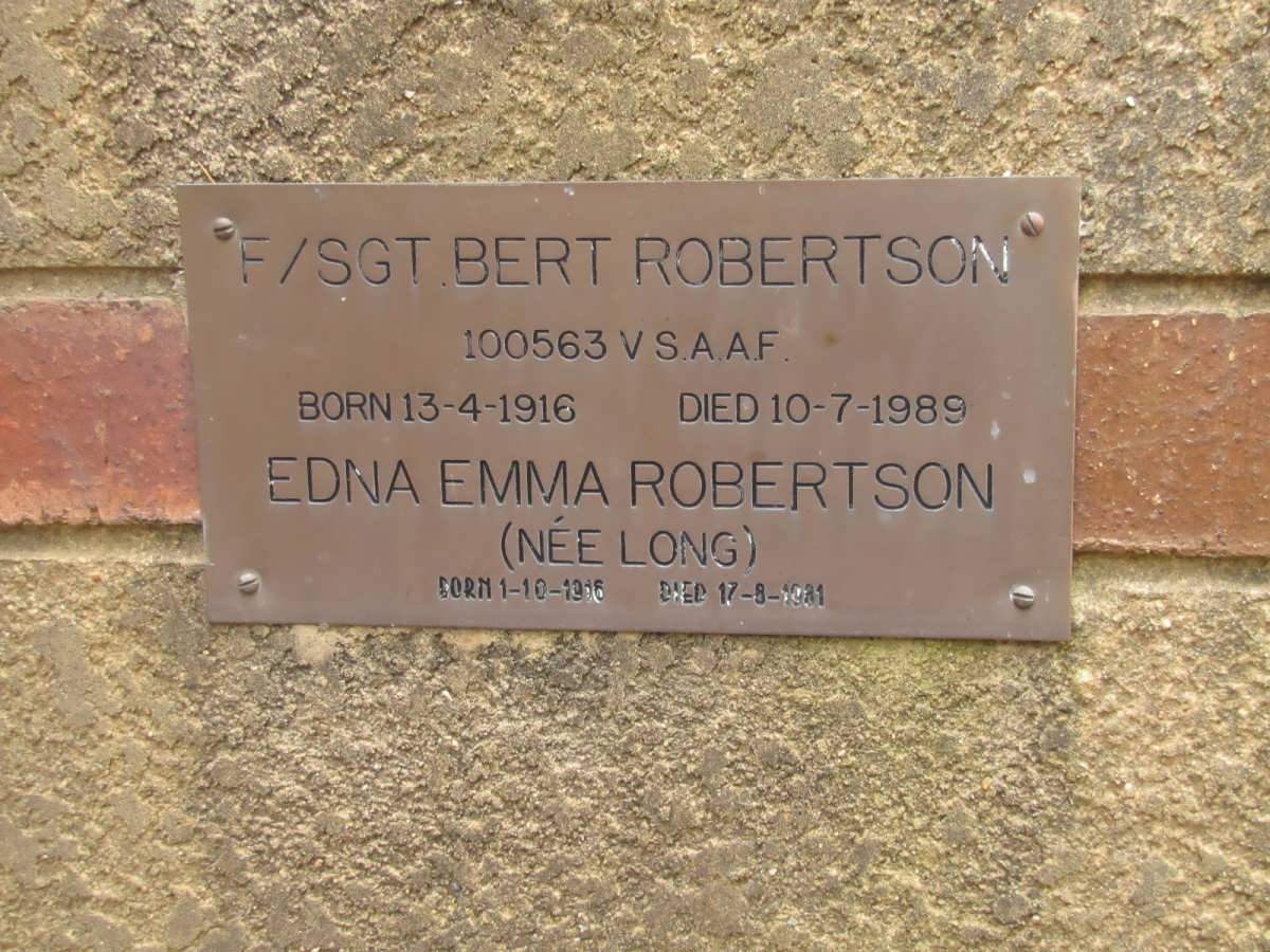 ROBERTSON Bert 1916-1989 &amp; Edna Emma LONG 1916-1981