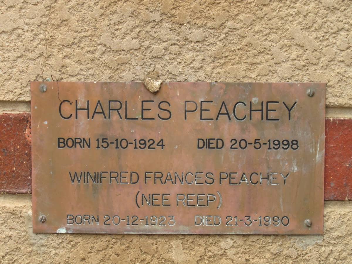 PEACHEY Charles 1924-1998 &amp; Winifred Frances REEP 1923-1990