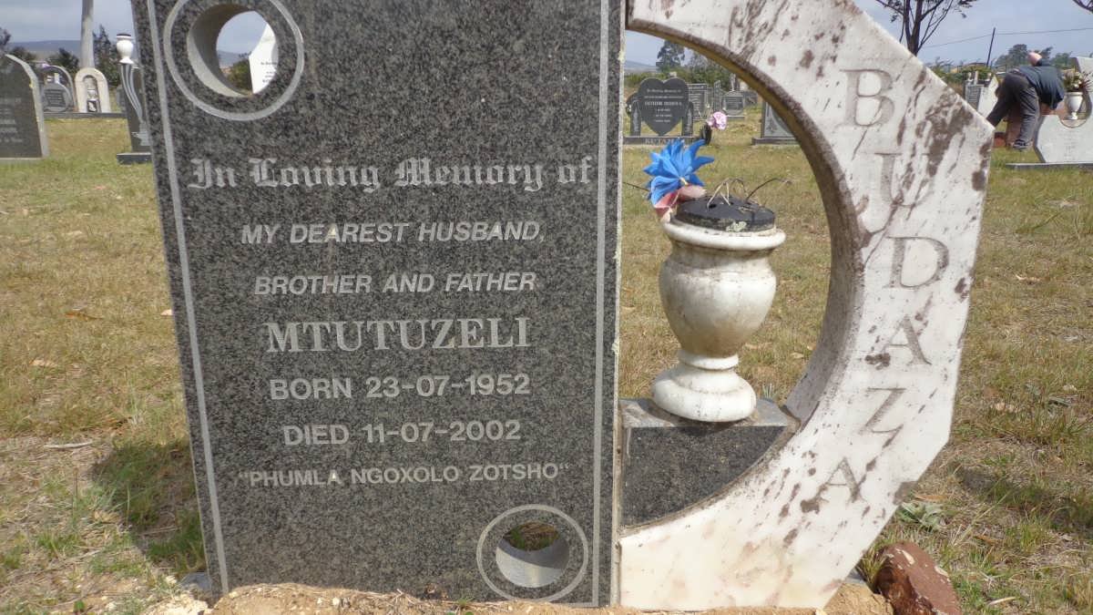 BUDAZA Mtutuzeli 1952-2002