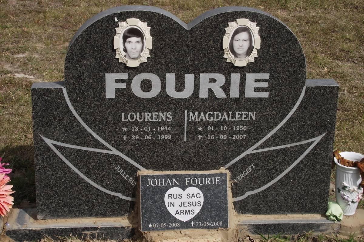 FOURIE Lourens 1944-1999 &amp; Magdaleen 1950-2007 :: FOURIE Johan 2008-2008