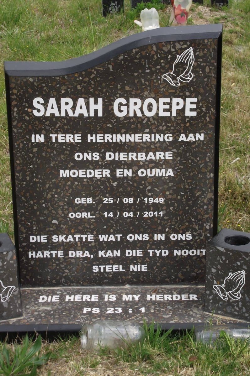GROEPE Sarah 1949-2011
