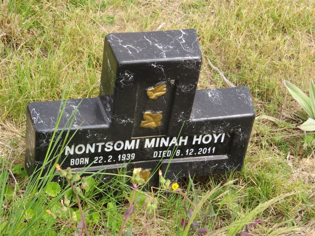 HOYI Nontsomi Minah 1939-2011