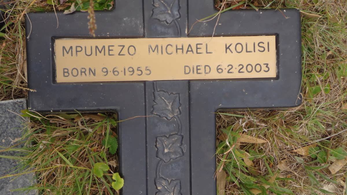 KOLISI Mpumezo Michael 1955-2003