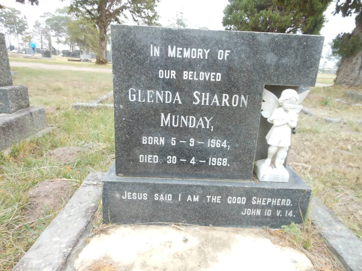MUNDAY Glenda Sharon 1964-1968