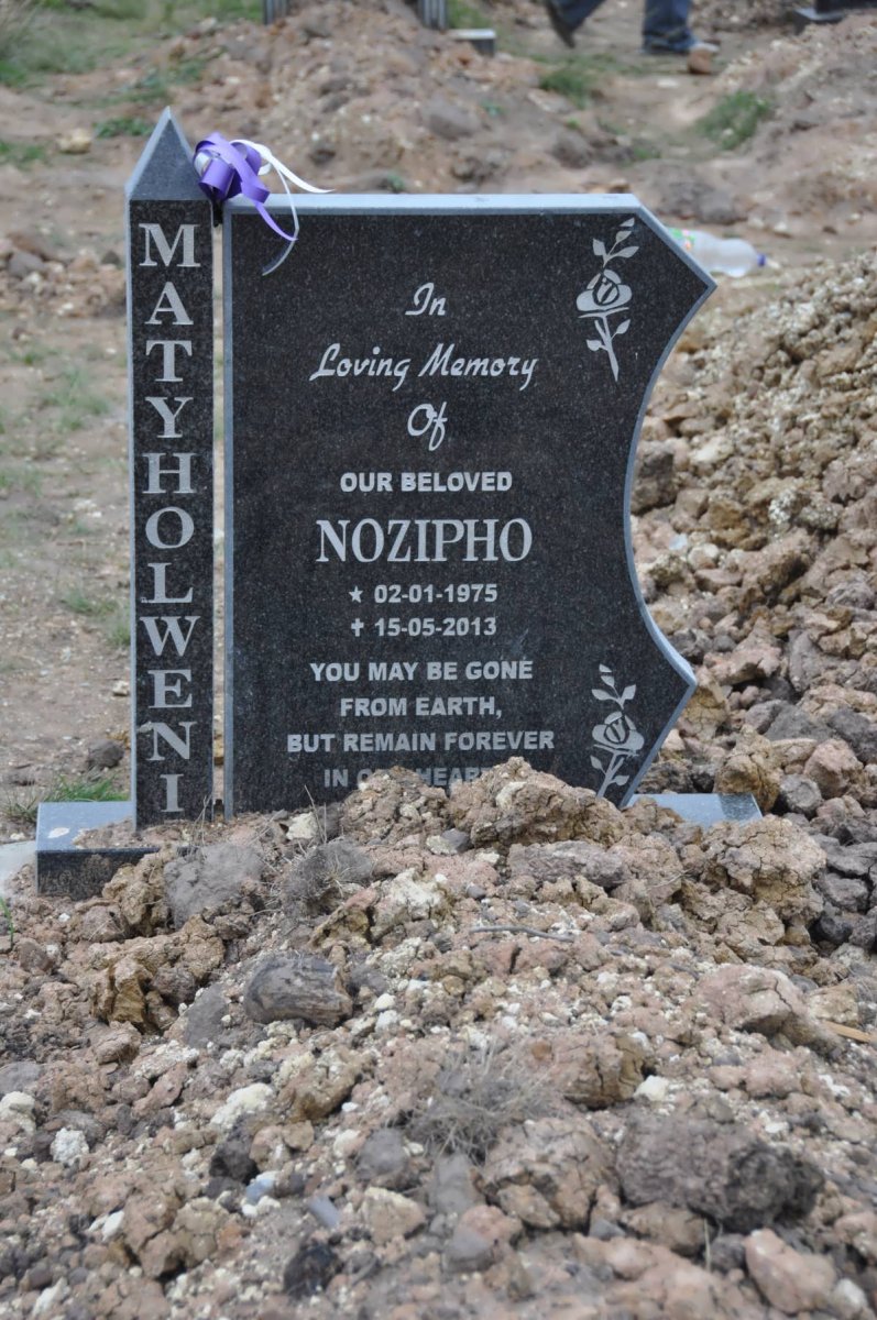 MATYHOLWENI Nozipho 1975-2013