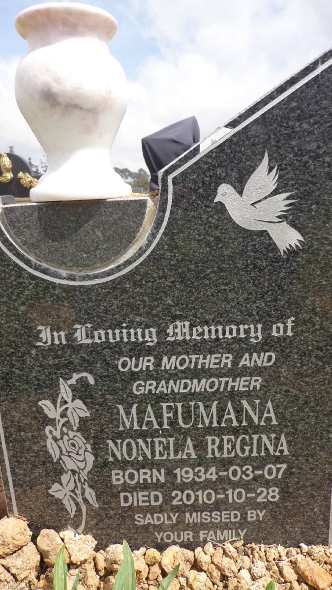 MAFUMANA Nonela Regina 1934-2010