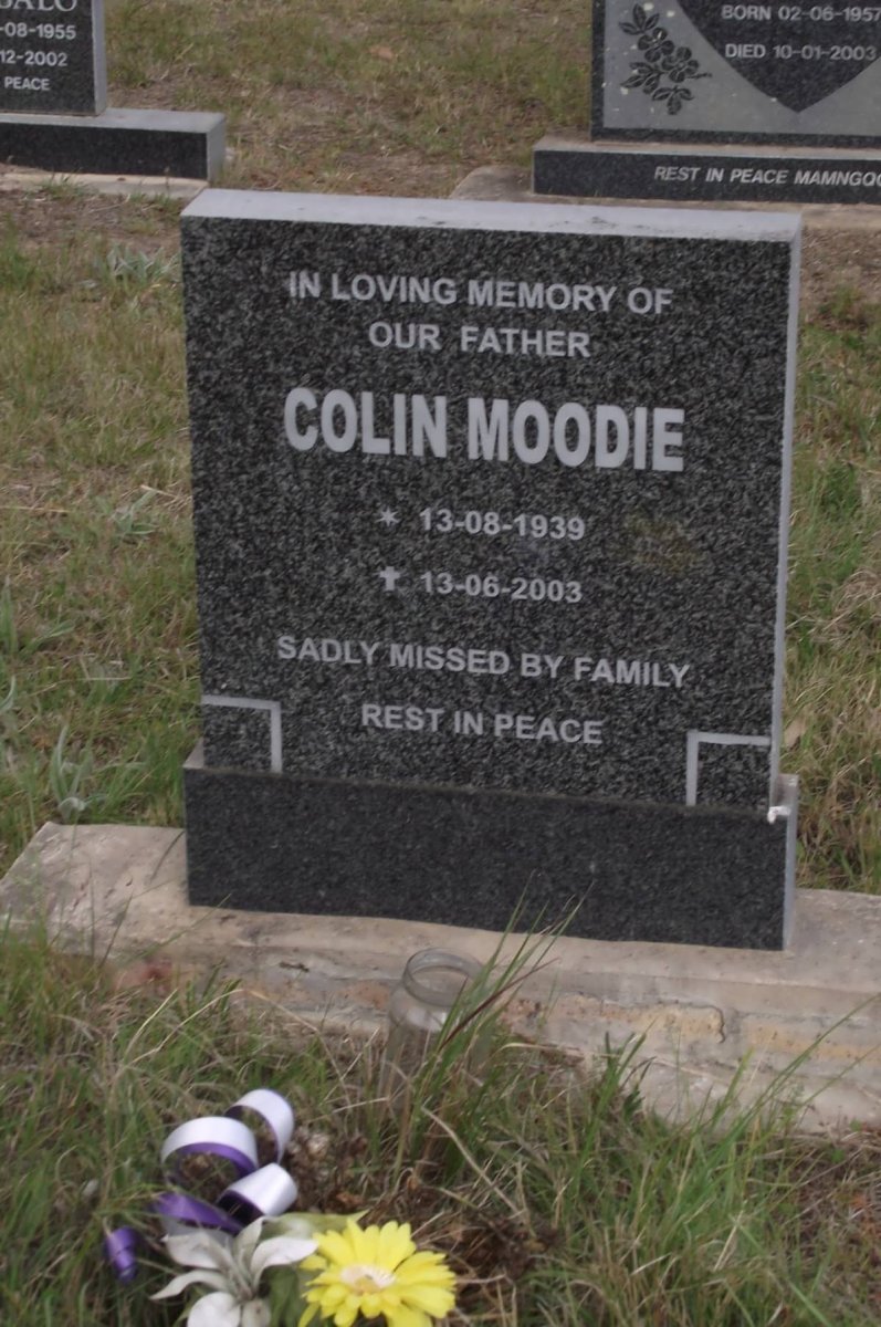 MOODIE Colin 1939-2003