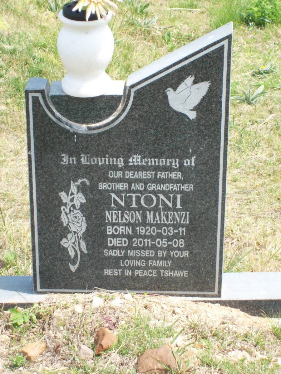 NTONI Nelson Makenzi 1920-2011